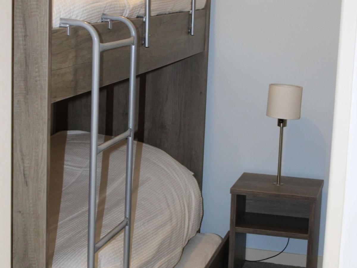 Nice Apartment With Terrace Near The Sea 브레뒨느 외부 사진